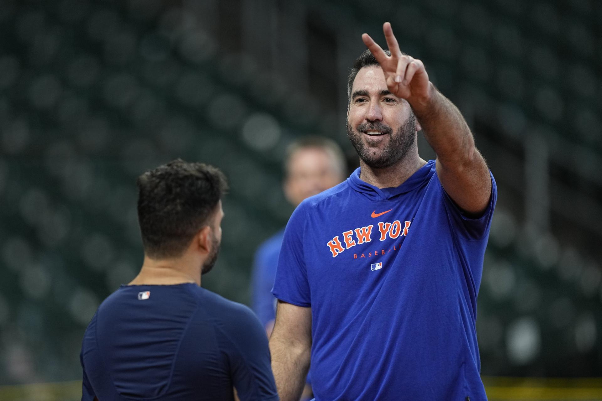 Justin Verlander with Jose Altuve