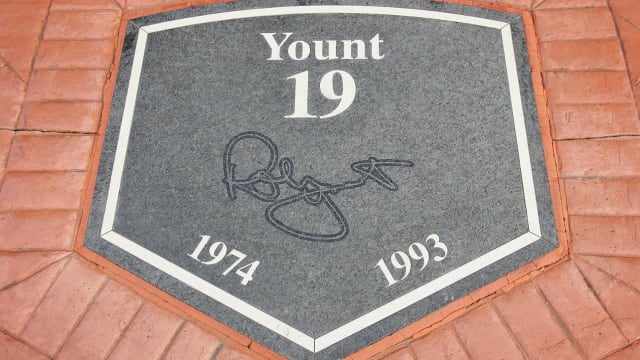 Robin Yount's home plate set on the Walk of Fame