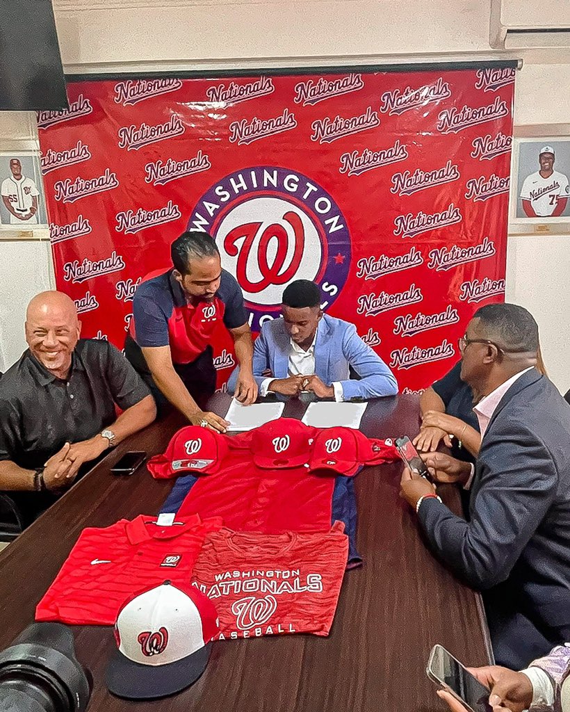 Elian Soto signing with the Nationals