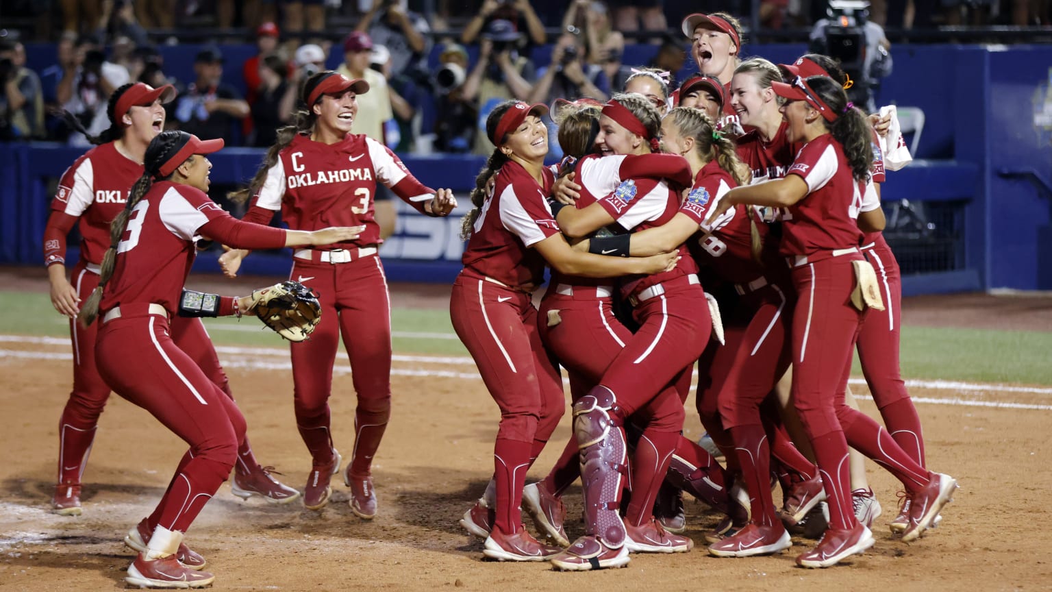 Oklahoma softball team celebrates a national title