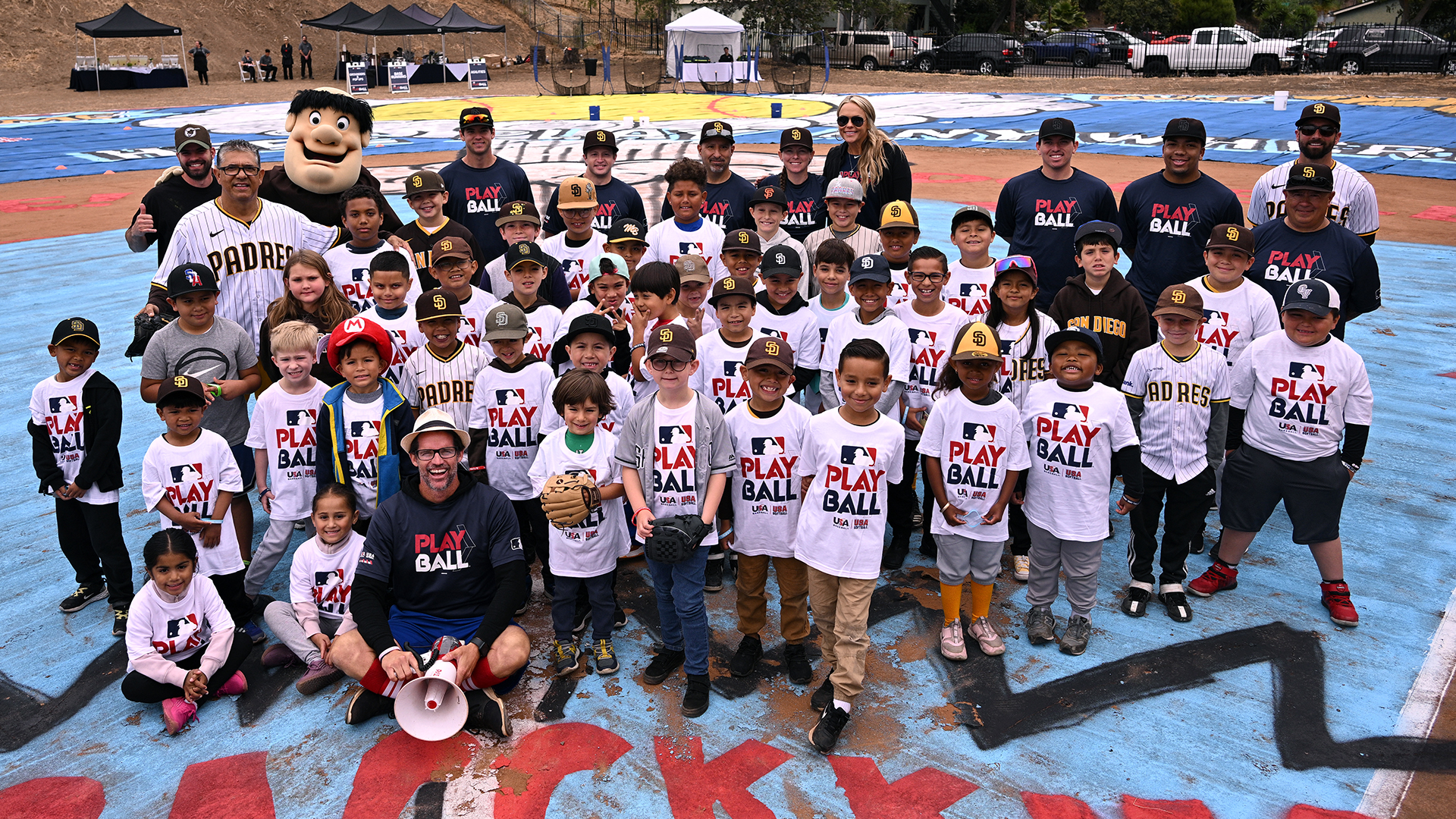 A group photo at an MLB Play Ball event