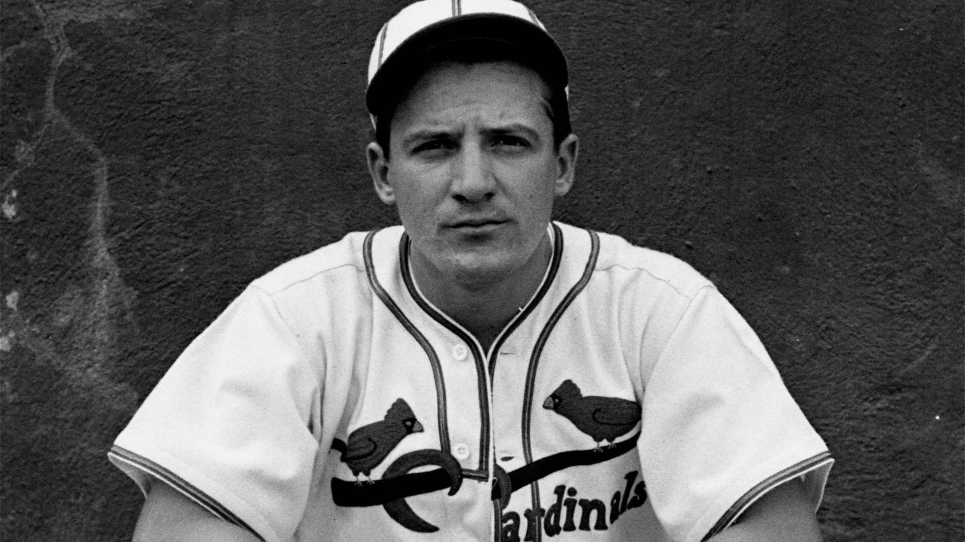 A black-and-white portrait of Joe Medwick in a Cardinals uniform