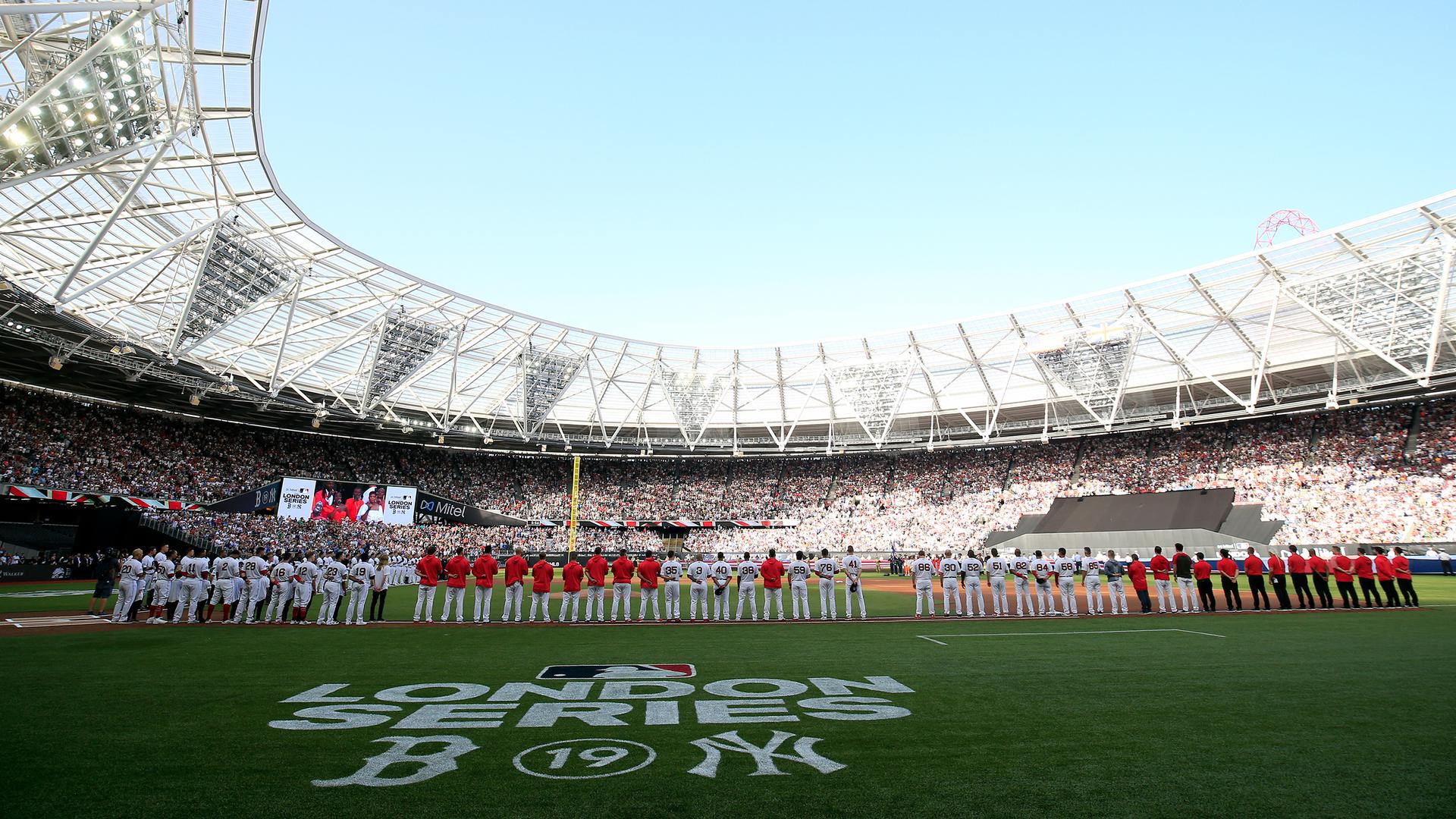 The Red Sox line up before a game at London Stadium in 2019